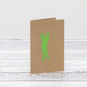 Carte papier découpé pour la fête des pères des golfeurs disponible dans un choix de couleurs. Peut être personnalisé sur le devant ou à l'intérieur.