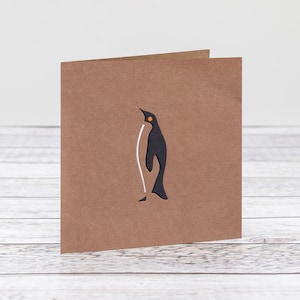 Pinguïnkaart voor elke gelegenheid- Gratis personalisatie en blanco binnenkant verkrijgbaar- Meer unieke handgemaakte papercutkaarten bij HKdesign8