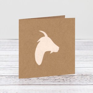Carte de voeux en forme de chèvre qui peut être utilisée comme carte de remerciement, invitation à une fête, carte de départ, carte d'anniversaire ou carte amusante juste parce que.