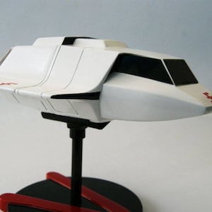 Maqueta de Caza en vuelo de V Los Visitantes escala 1/48. V Visitors Skyfighter image 5