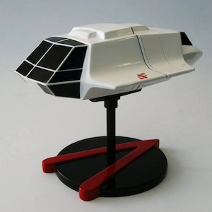 Maqueta de Caza en vuelo de V Los Visitantes escala 1/48. V Visitors Skyfighter image 3