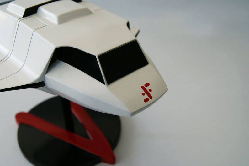 Maqueta de Caza en vuelo de V Los Visitantes escala 1/48. V Visitors Skyfighter image 6