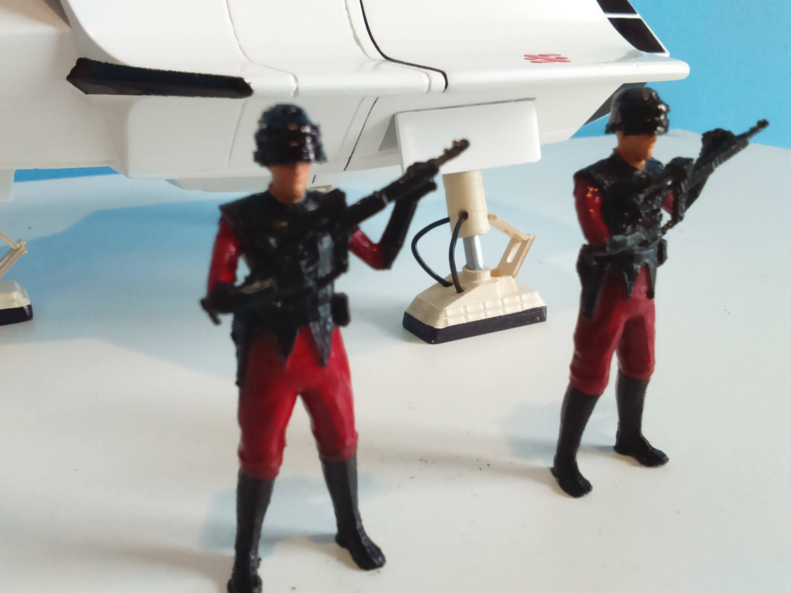 Set De 4 Figurines Touristes VROOM 1/43 - À Peindre Soi-même - Figurines Non Peintes - Occasion
