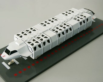 8 pod troop transport ship of V Visitors 1/48 scale model.