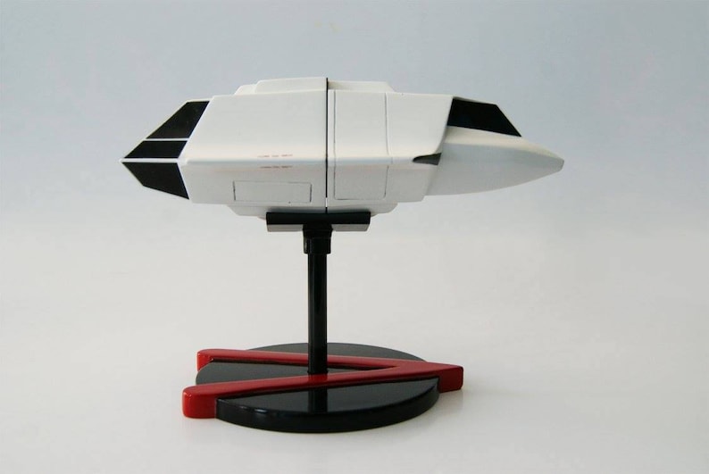 Maqueta de Caza en vuelo de V Los Visitantes escala 1/48. V Visitors Skyfighter image 7