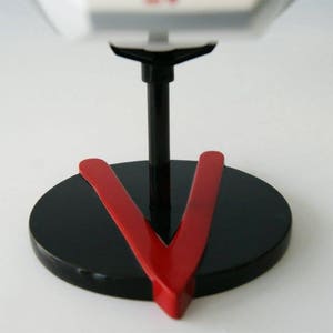 Maqueta de Caza en vuelo de V Los Visitantes escala 1/48. V Visitors Skyfighter image 2