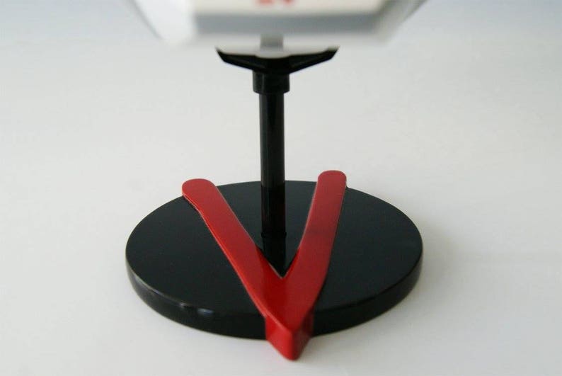 Maqueta de Caza en vuelo de V Los Visitantes escala 1/48. V Visitors Skyfighter image 2