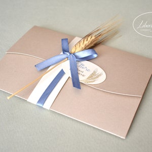 Set INVITO PRIMA COMUNIONE in carta perlata composto da libretto messa, coni porta confetti, Scatoline, ecc...
