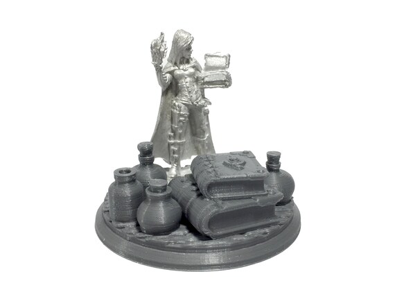 dungeon and dragon miniature