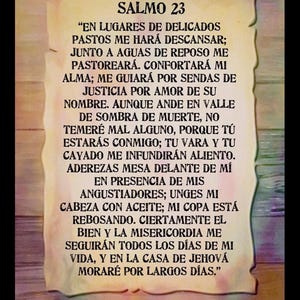 Puede incluir: Impresión enmarcada con el texto del Salmo 23 en español. El texto se muestra sobre un fondo estilo pergamino con un borde negro. El título "SALMO 23" está en la parte superior.