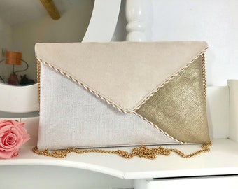 Pochette mariage écru, en lin blanc irisé et lin doré irisé avec anse chaîne dorée