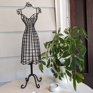 Mini 21.5" Vintage Black Wire Dress Form Wall Decor Corset Metal Mannequin  Sewing Room Decoration Jewelry Display - Etsy