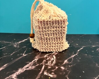 Bolsa exfoliante de restos de jabón hechos a mano de más de 8 oz