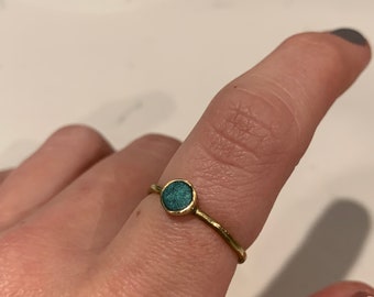Simple Round Gold and Green Ring