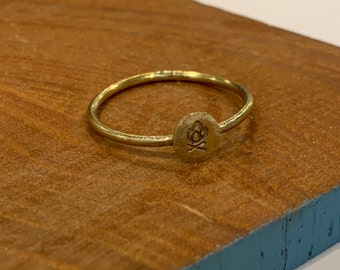 Anillo de fogata delicado estampado