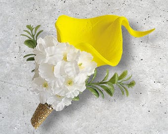 Yellow Gold Boutonniere, Calla Lily Buttonhole, Corsage for Wedding, Pin on Corsage, Yellow Calla lily, Wrist Corsage, Wedding Decor