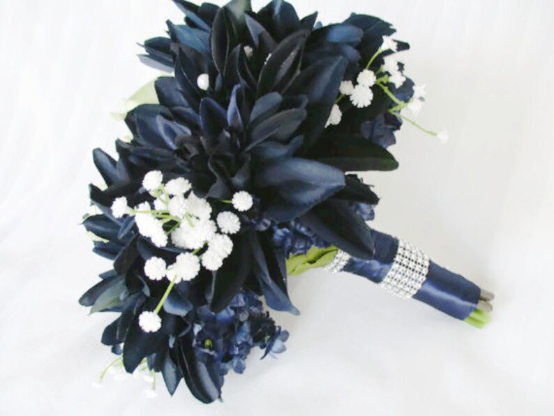 navy blue and white bouquet