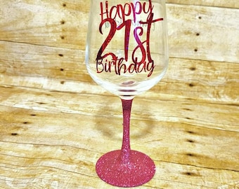 Personalized 21st Birthday Glitter Wine Glass: Milestone Gift