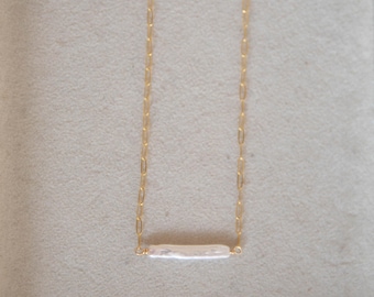 Natural stick pearl necklace