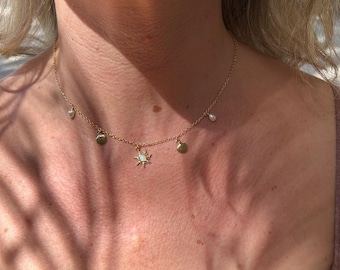 Collar con dije de playa de Hawaii, Maui, con ópalo y sol