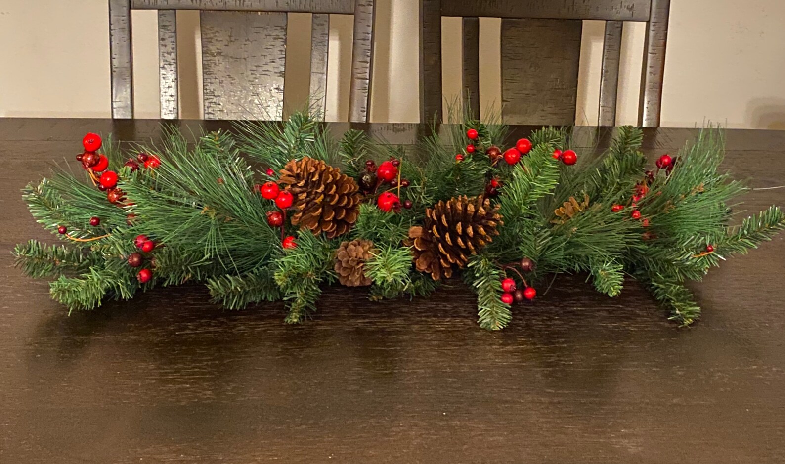 Lightup your Xmas party with 20 Christmas table decoration 3 Winter Table Centerpiece Swag, Evergreen and Berry, Berries and Pinecones