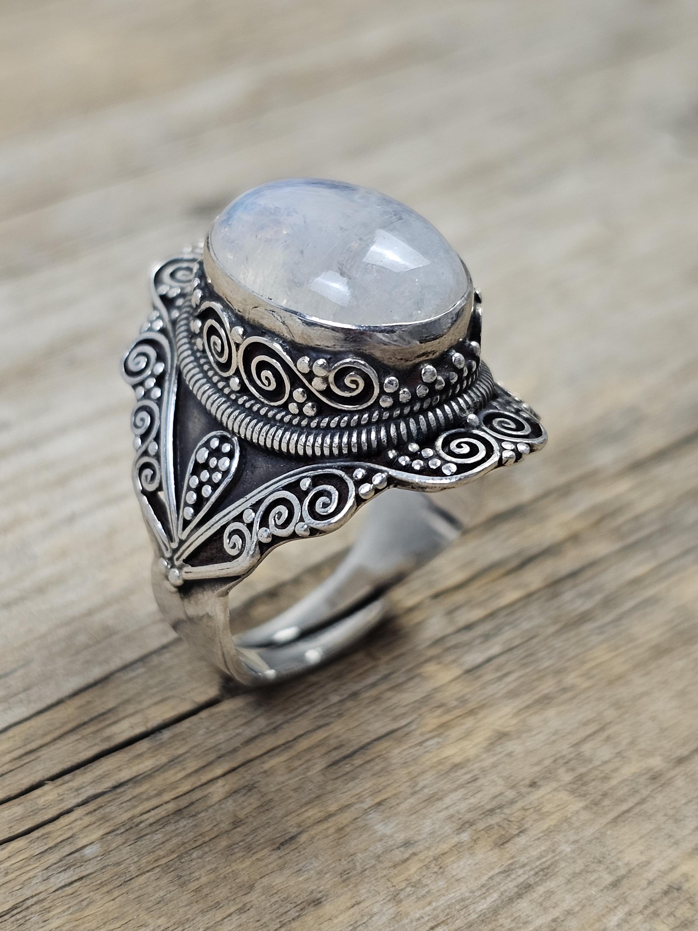 Lot De 45 Bagues - 35 En Argent Sterling 925 Avec Pierres + 10 Non Marquées - Taille Variée