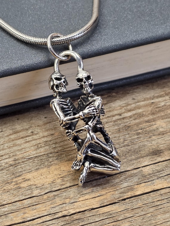 Gothic Skeleton Couple Pendant –925 Sterling Silver Embracing