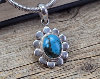 Colgante de flor turquesa en plata de ley • Collar turquesa azul hecho a mano • Joyería bohemia con piedras preciosas florales
