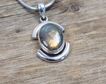 Labradorite Pendant, 925 sterling silver pendant, labradorite Jewelry, boho pendant, silver jewelry, labradorite