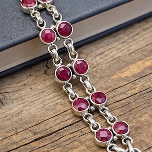 Rubin Doppellinie Boho Armreif, 925 Sterling Silber Armreif, Rubin Armband, Silber Armreif, Juli Birthstone Schmuck, handgemachtes Silber Armband