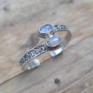 Moonstone filigree cuff bangle, 925 sterling silver bangle, women bangle, silver bracelet, moonstone bangle, moonstone jewelry, boho