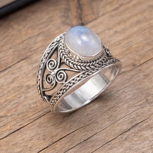 Anillo bohemio de piedra lunar, anillo de plata de ley 925, anillo de piedra lunar, joyería de plata, joyería boho, talla de anillo 10 de EE. UU.