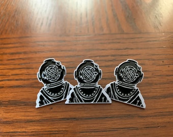 US Navy Diver Soft Enamel Pin: Ocean Lover Gift