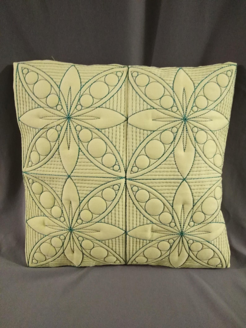 Machine embroidery designs trapunto Quilt block quilt by the Etsy