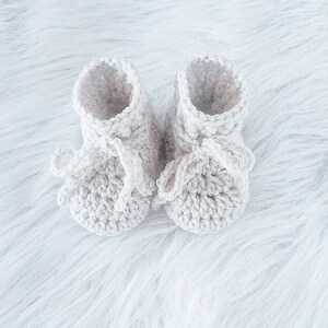 Linen Siah Baby Booties, 0-3 months Crochet Baby Booties, Gender Neutral Baby Booties, Baby Shower Gift  - Alex & Co Handmade