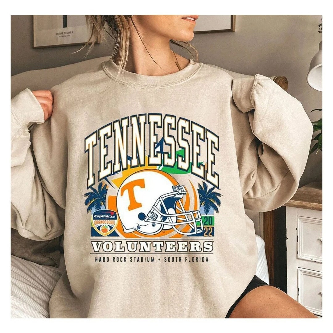 Vintage NCAA Retro Tennessee Sweatshirt, Tennessee Fan T-shirt ...