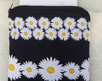 Book Sleeve, Daisy Book Sleeve, Padded Book Cover, Book Accessory, Floral Book Sleeve, Book Protector, Bookish Gifts, Book Bag, Book Purse,