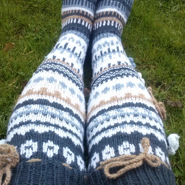 Knit socks with flower, knee socks, house socks, woman knit socks, gestrickte socken mit blumen, black grey and white socks,Hand knit socks