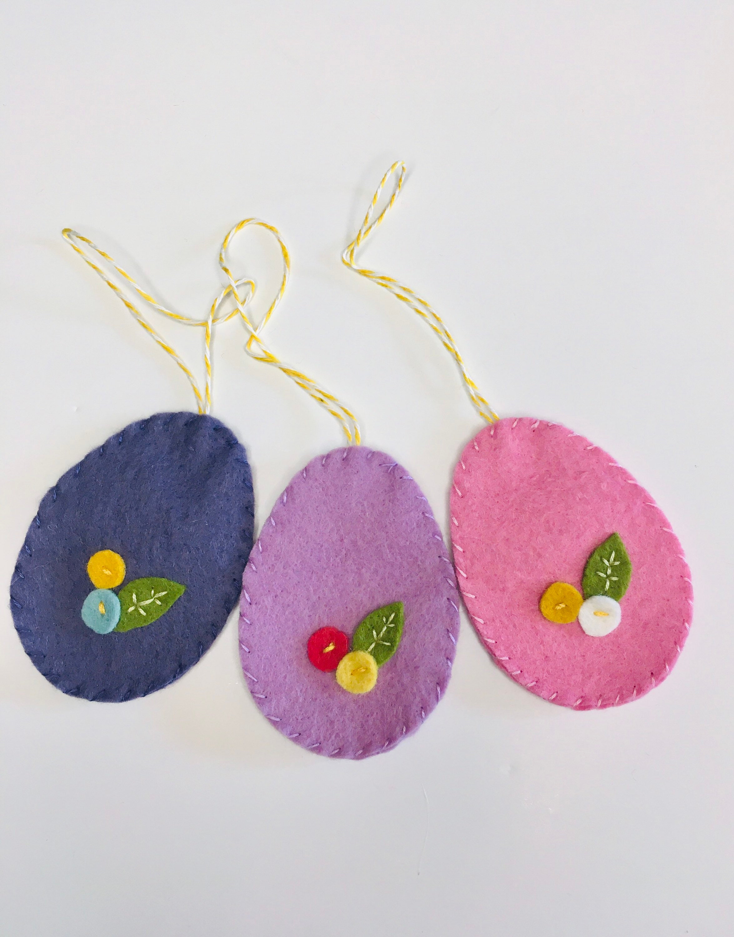 Lot de Trois Œufs Pâques en Feutrine