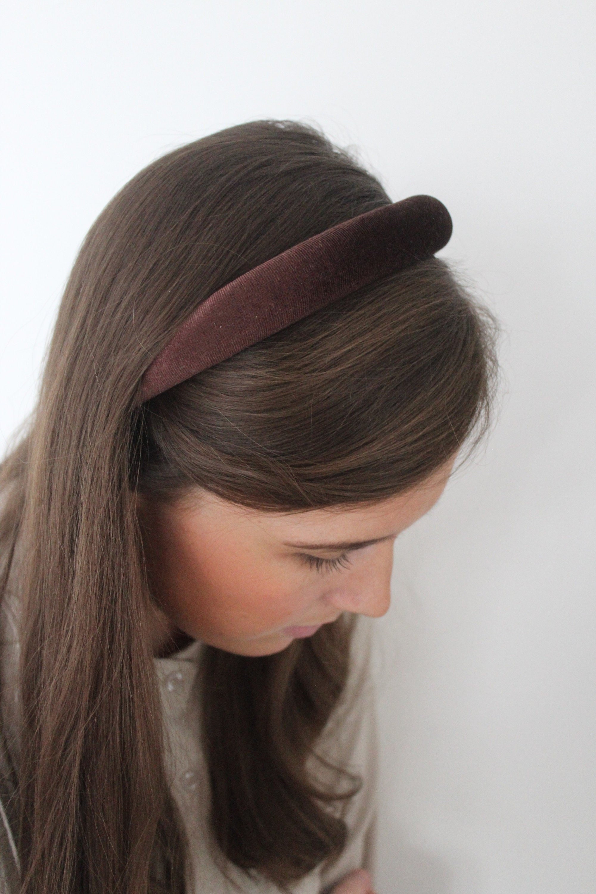 Atelier Des Femmes Velvet Headband in Brown Linen Headband - Bandeau Madie – Atelier des Femmes main image 3