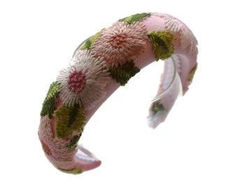 ROSANNA PINK Hermosa diadema/diadema de terciopelo acolchada de color pastel pálido con bordado floral, extra gruesa y esponjosa de 4 cm y 1 pulgada, regalo perfecto