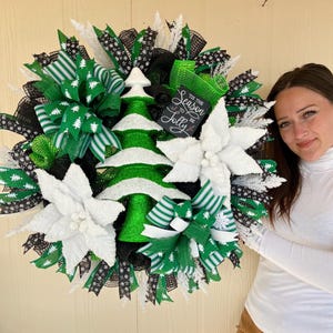 Kerstkrans, kerstboomkrans, kerststerkrans, groene kerstkrans, traditionele vakantiekrans, elegante kerstkrans