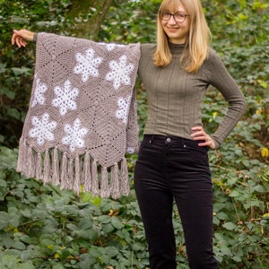 Stellar snowflake scarf crochet pattern, crochet scarf, crochet shawl, PDF crochet pattern, winter crochet pattern image 9