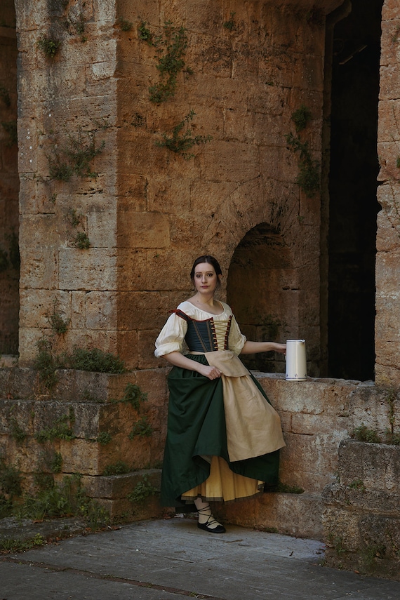 italian traditional dress