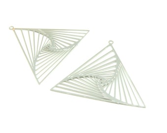 h11s118-053 pax 10 pendentifs estampes forme geometrique triangle 33 par 38mm, acier inoxydable finition argente