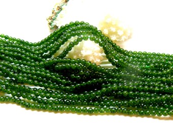 h11a130 lot 1 fil dénviron 150 perles jade teintee vert 2.5mm coloris m08