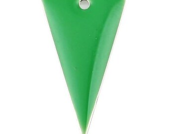 ps11667950 pax 4 sequins resine style emailles triangle vert  22 par 13mm sur une base en metal argente