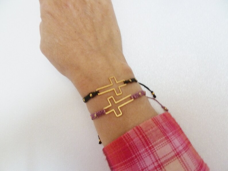 Friendship bracelet in macramé with gold steel cross, pink / blue / black, golden steel beads adjustable bracelet image 5