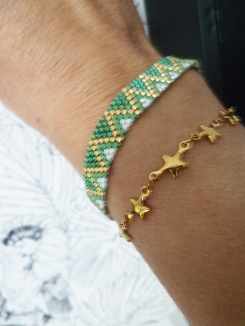 duo armband geweven groen en sterren in goudkleurig staal, boho chic met miyuki parels goudgroen, chique combo afbeelding 9