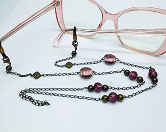 Chaine de lunettes femme en laiton et perles roses à la feuille d'argent, idée cadeau femme unique et original